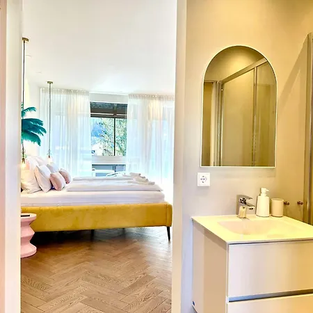 Apartamento Miami Vice Mit Balkon & Flussblick-das Alpenzeit Im Zentrum Mit Parkplatz Bad Aussee