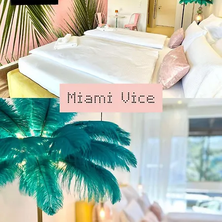 Miami Vice Mit Balkon & Flussblick-das Alpenzeit Im Zentrum Mit Parkplatz Bad Aussee