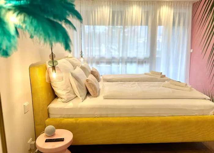 Miami Vice Mit Balkon & Flussblick-das Alpenzeit Im Zentrum Mit Parkplatz